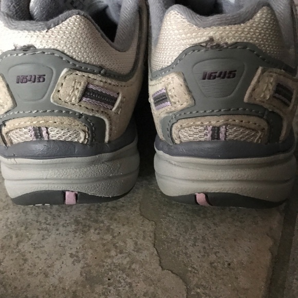 ✨New Balance shoes Size 8 - Picture 5 of 8